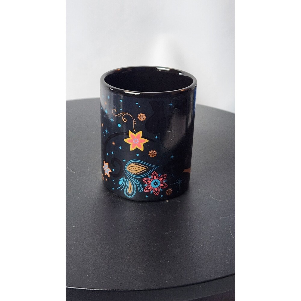 Disney Aladdin Magic Lamp And Genie Ceramic Black Mug Cup Limited RARE - Picture 2 of 4